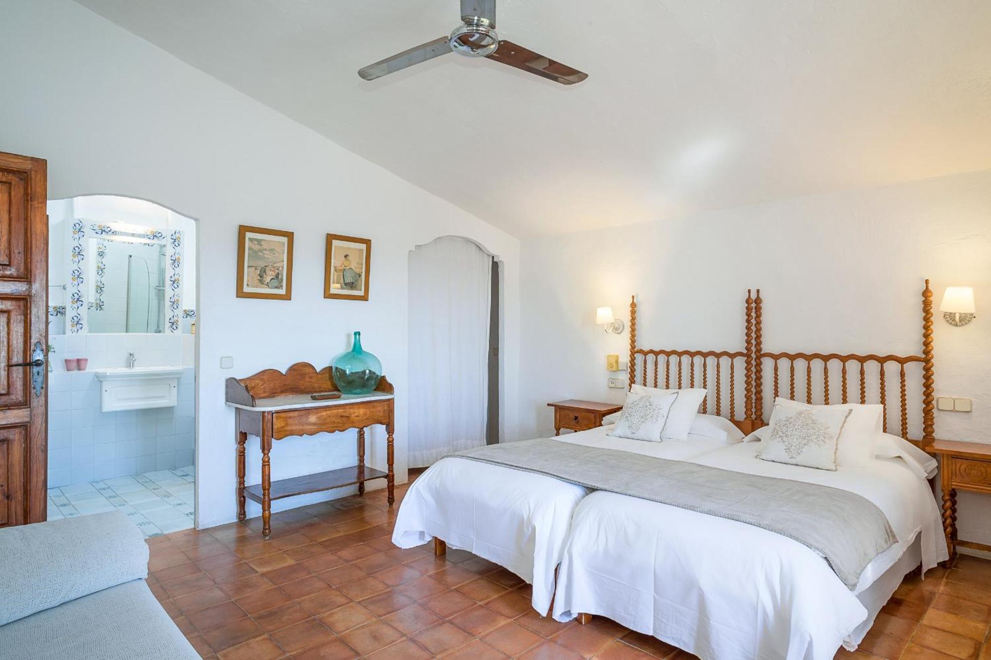 Finca Es Castell Hotel 4*