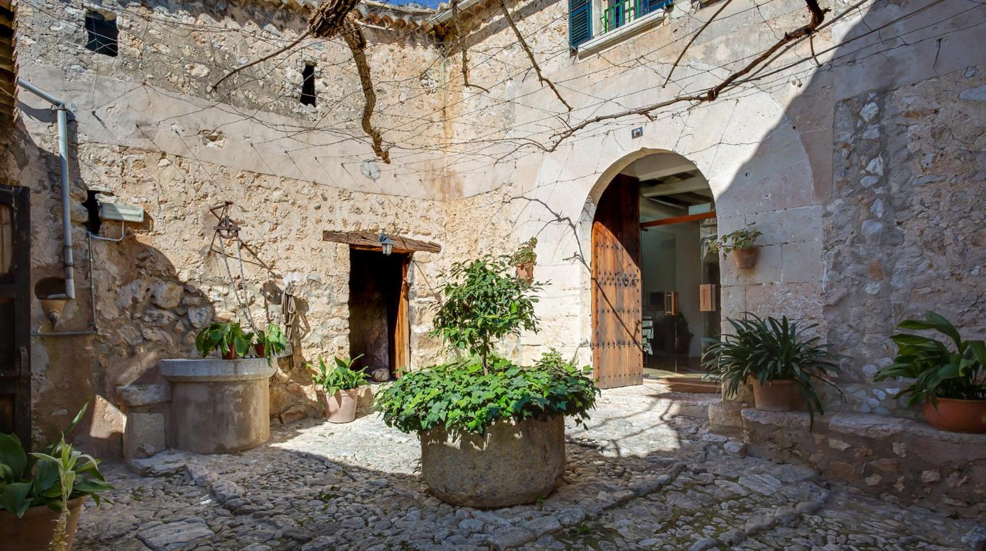 Finca Es Castell Binibona