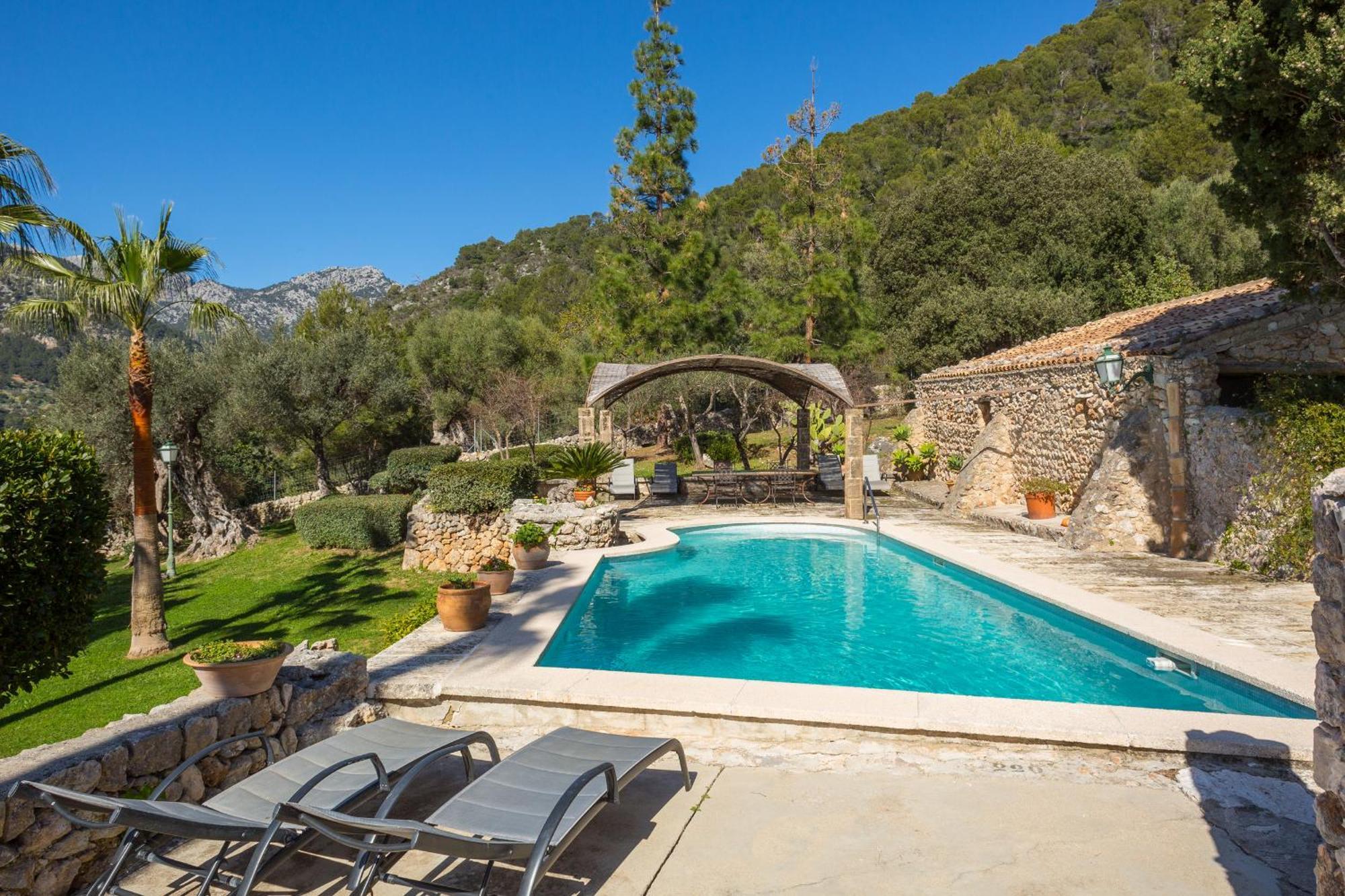 Finca Es Castell Hotel 4*