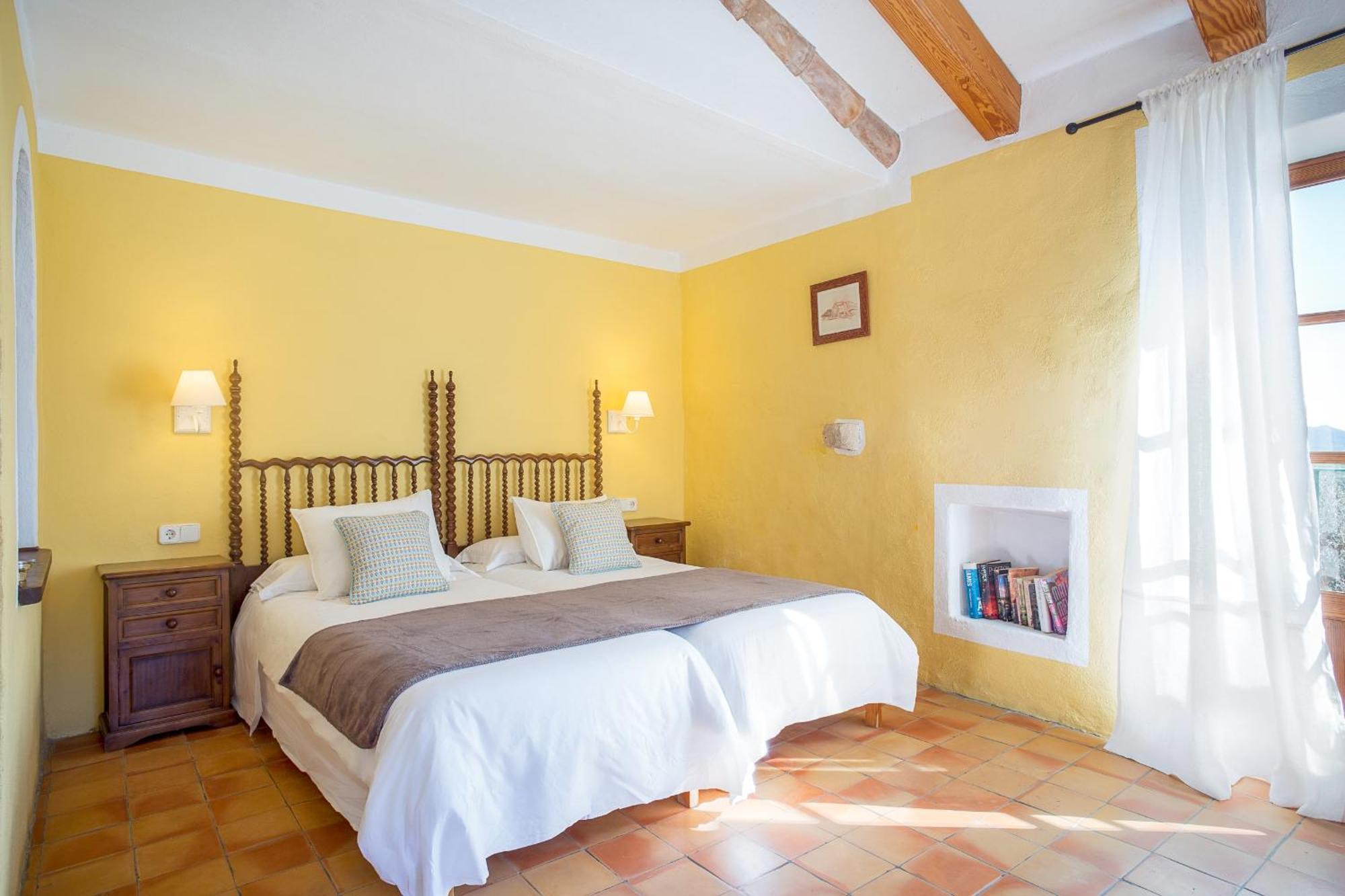 Finca Es Castell Hotel Binibona