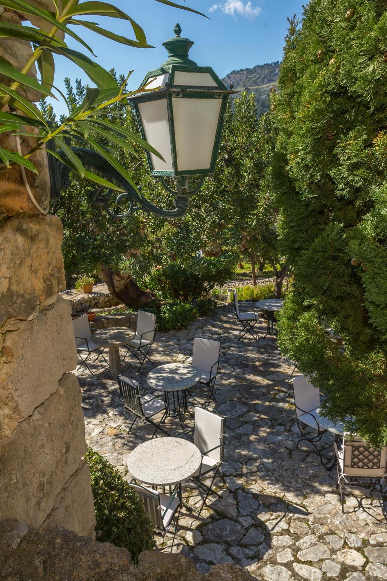 Finca Es Castell Hotel 4*