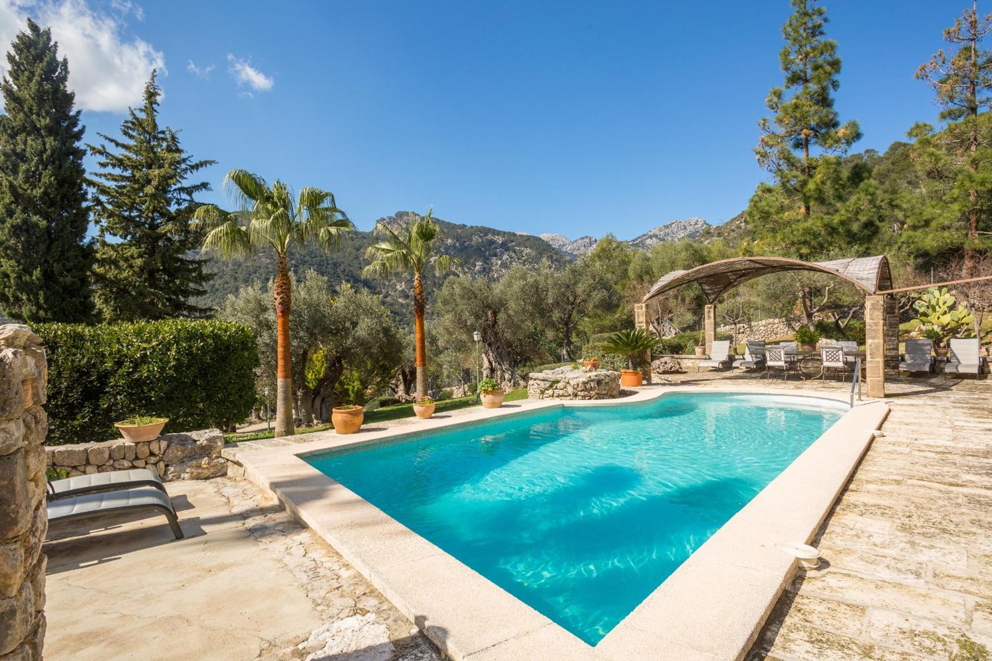 Finca Es Castell Hotel Binibona