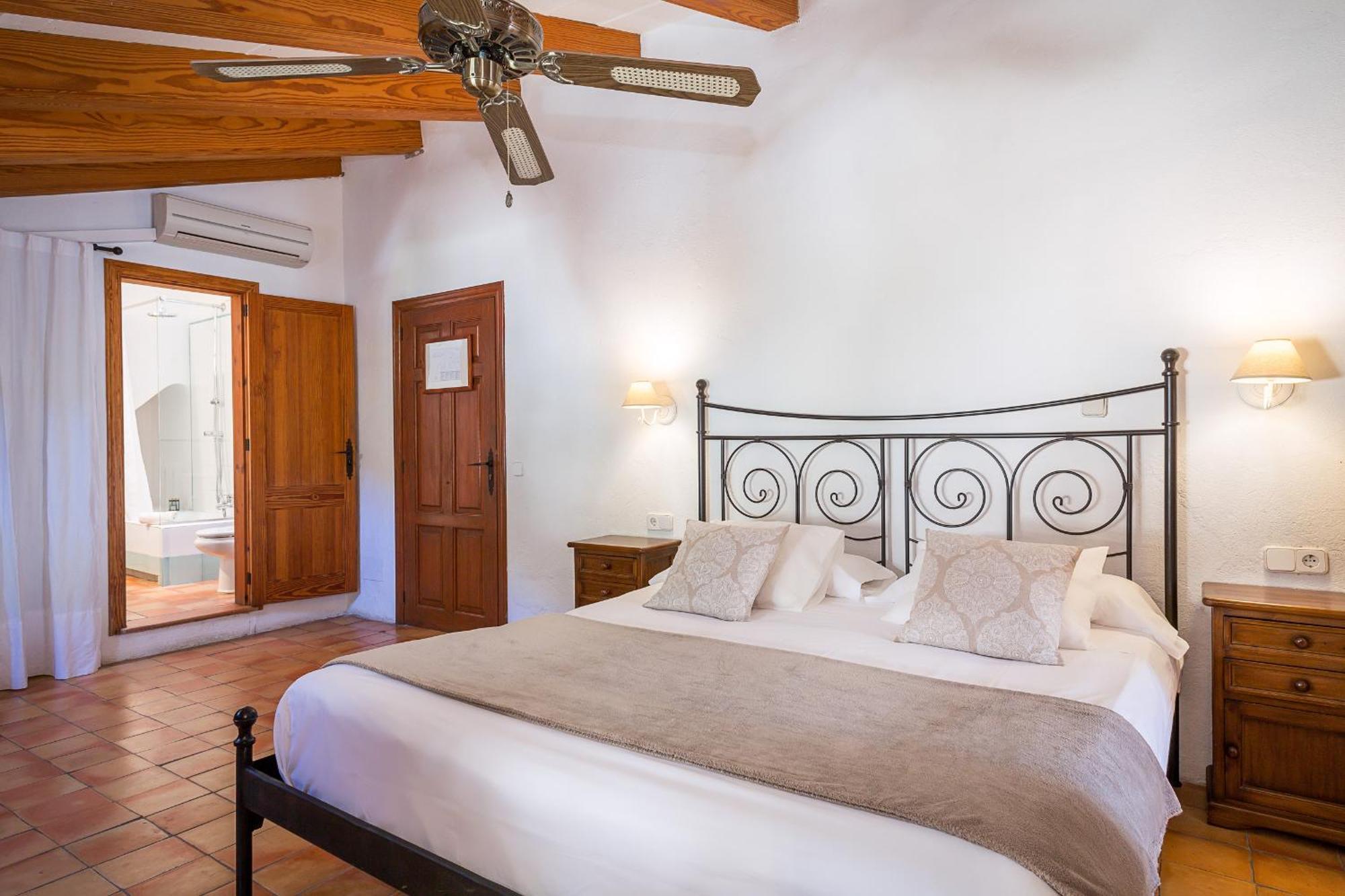 Finca Es Castell Hotel Binibona
